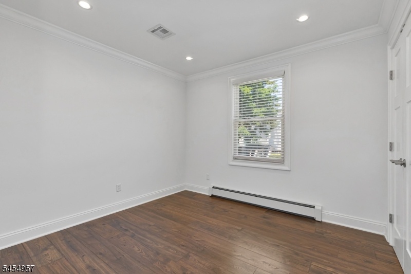 Bedroom 2/Office