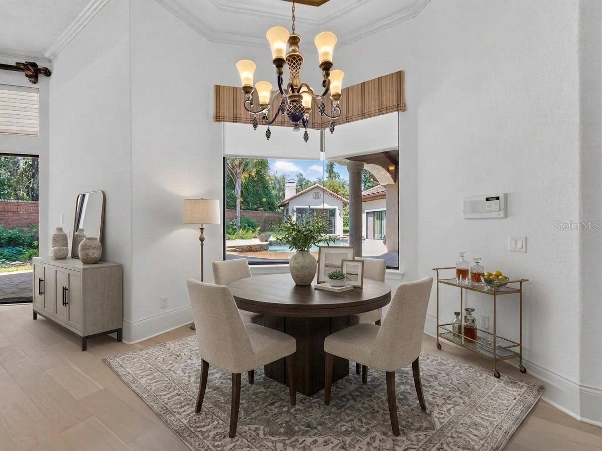 Kitchen eating area
