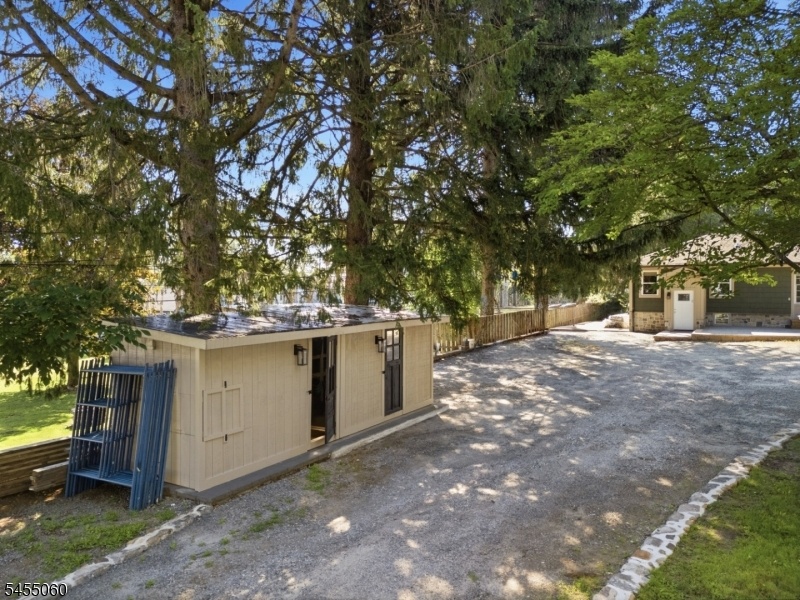 Storage shed