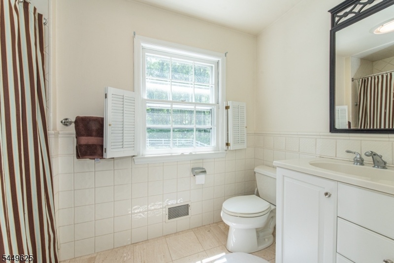 In-law Suite Ensuite Bath
