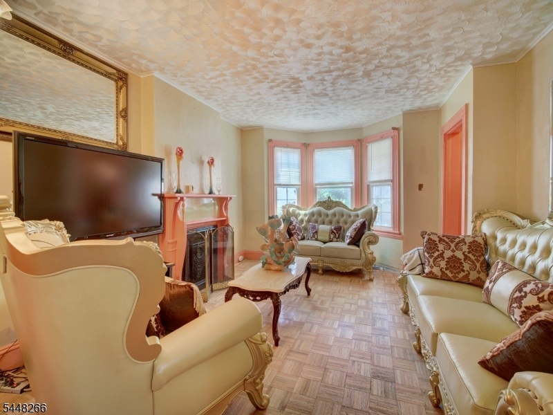 Bay Window