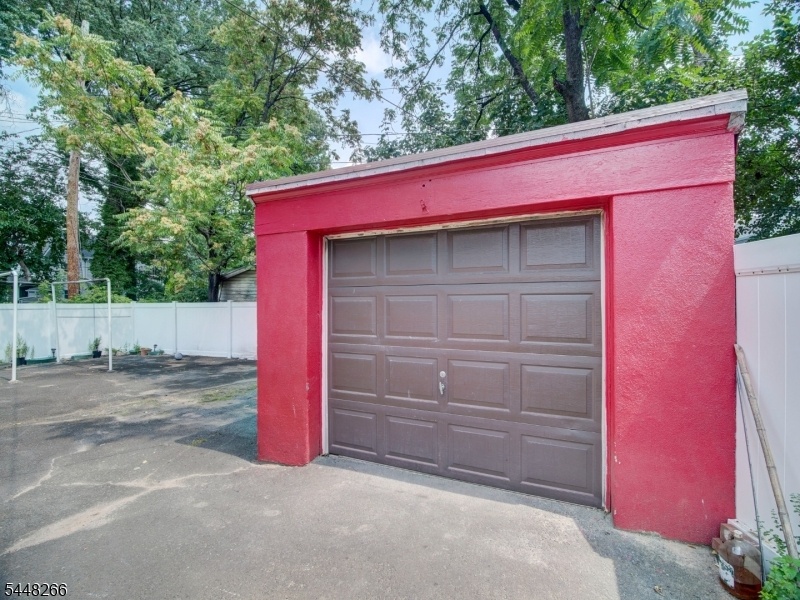 Detached Garage