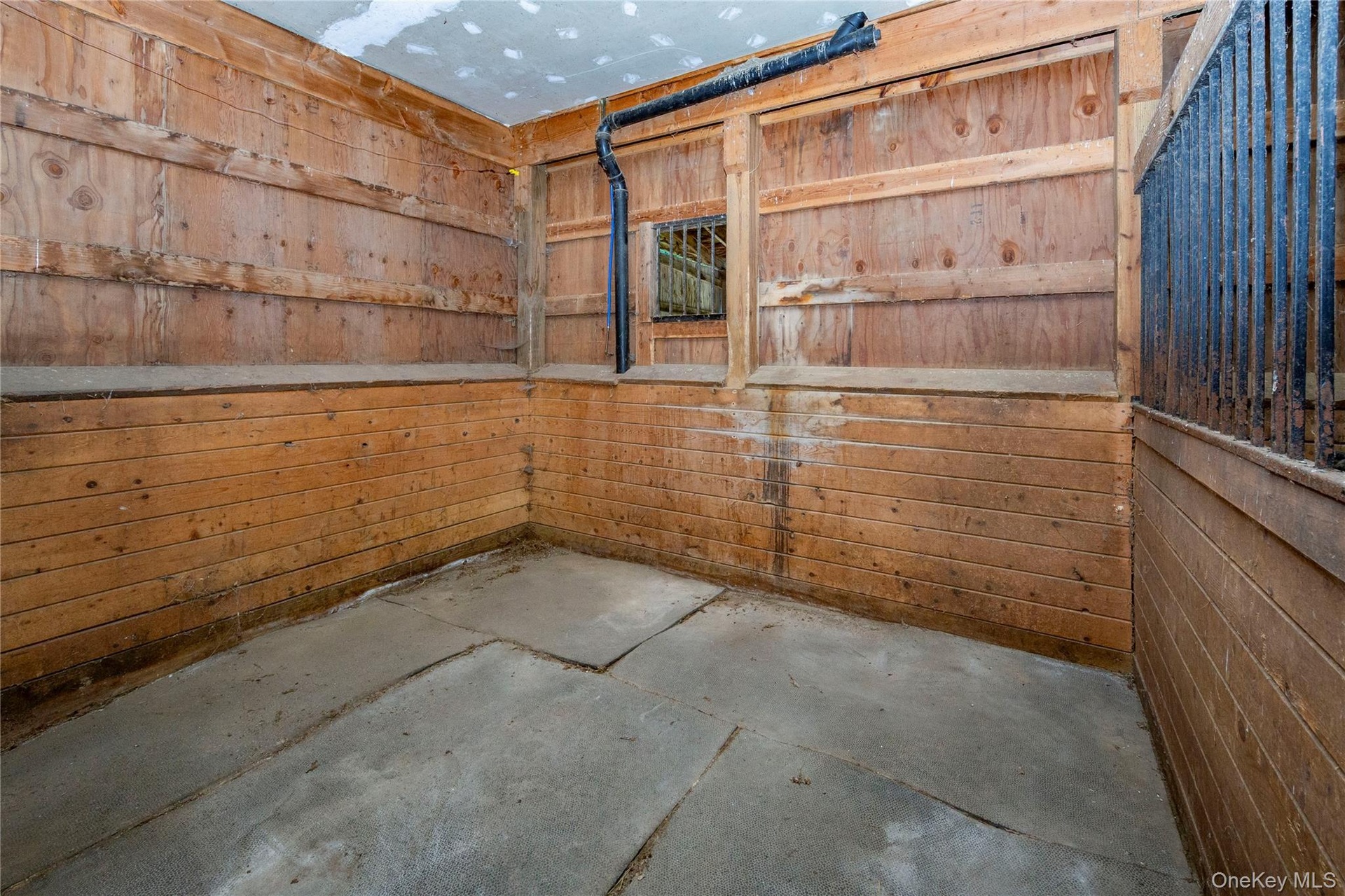4 horse stalls, two for mechanicals, feed and tack.