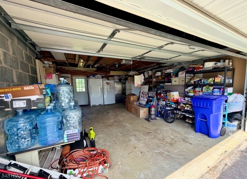 Lg 2 car garage