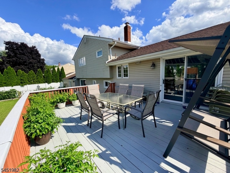 Lg Deck