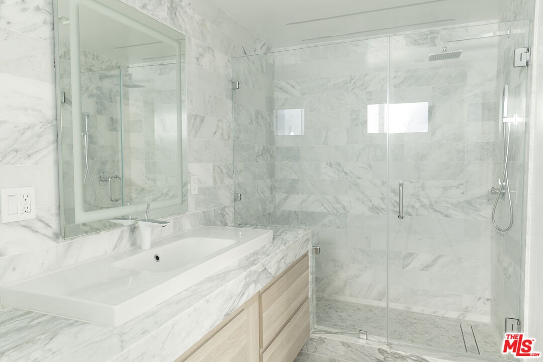 Master 3 bath