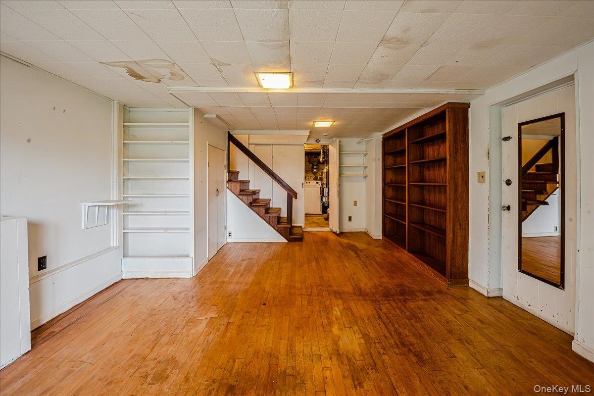 Lower level bonus room
