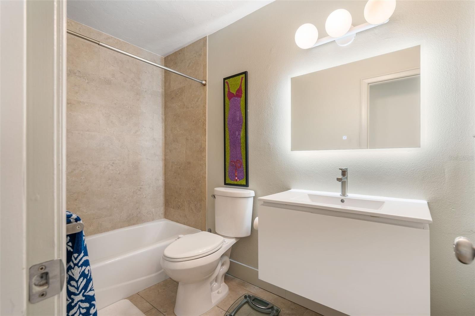 2nd Bathroom
