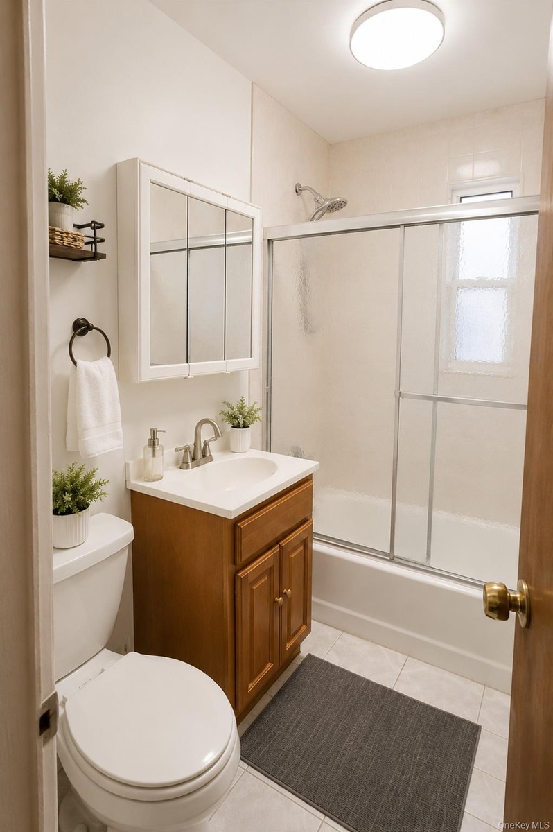 2nd floor full bath
