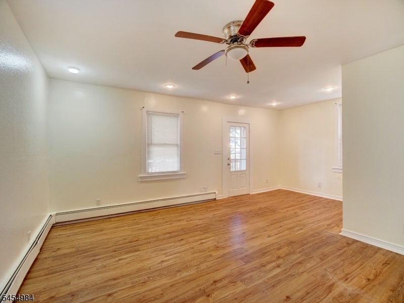 15 Living Room Alternate 2