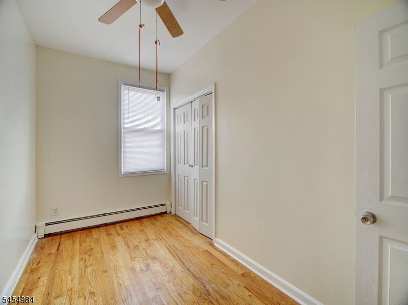 07 Bedroom