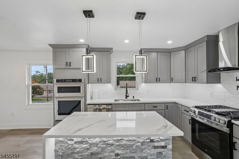 Eat in Kitchen