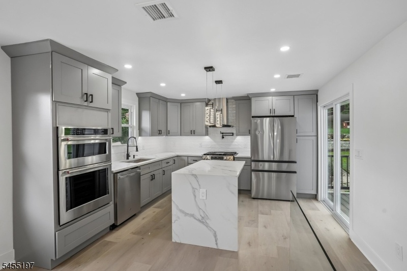 Eat in Kitchen
