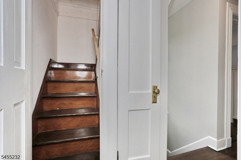 Walk Up To 3rd Floor