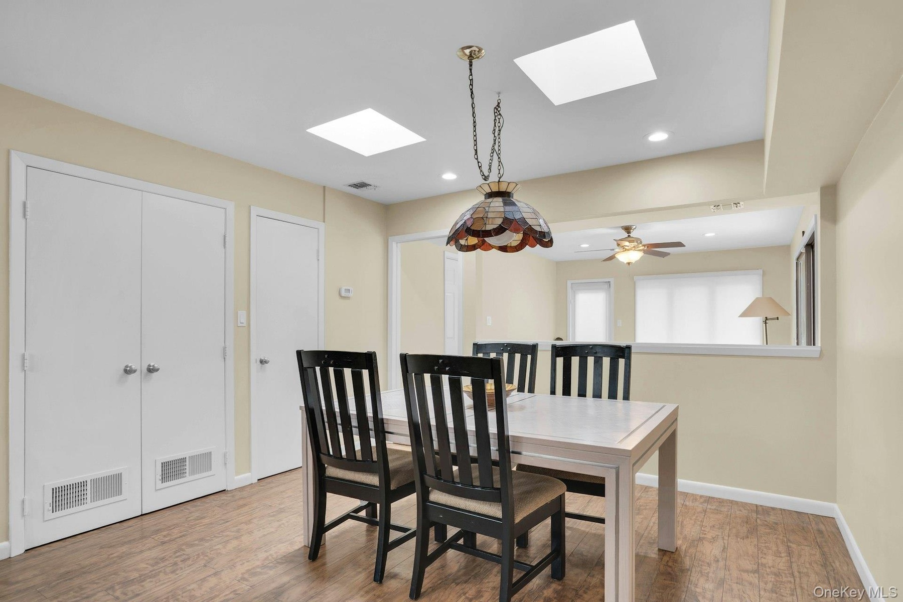 Eat-in-kitchen,