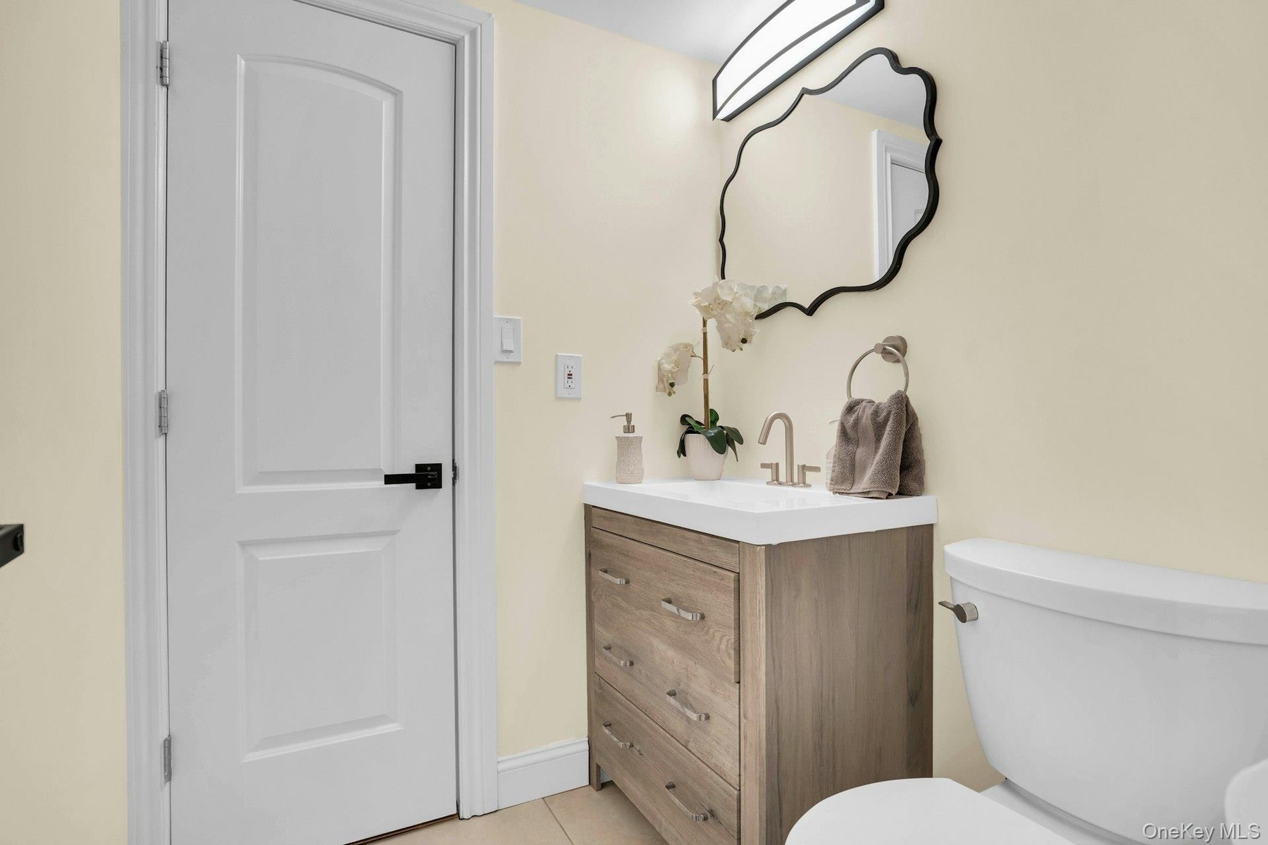 Half bathroom for guests.