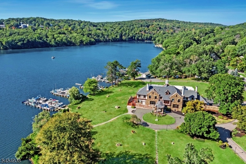 White Meadow Lake Clubhouse