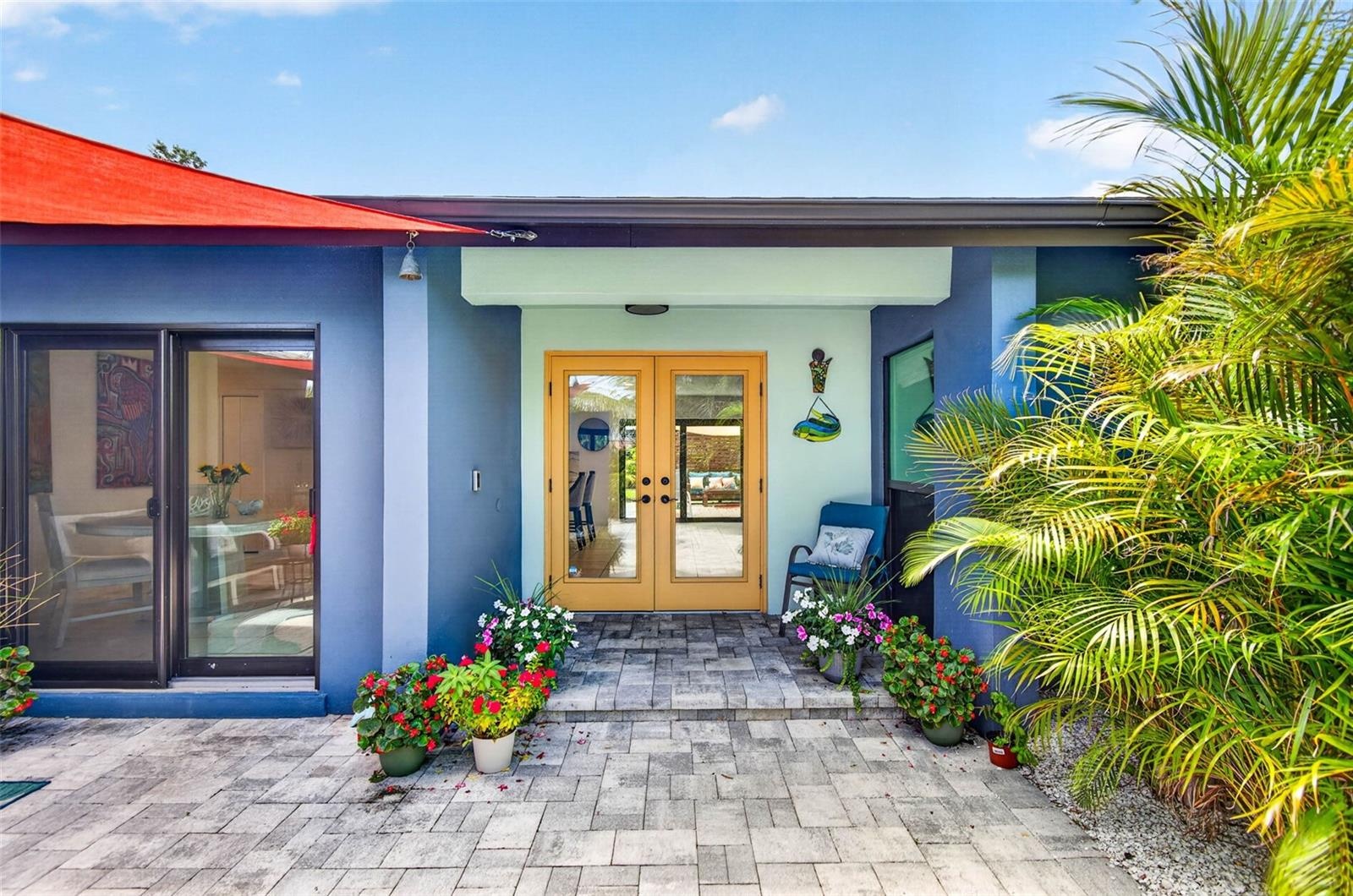 Cheerful Entry