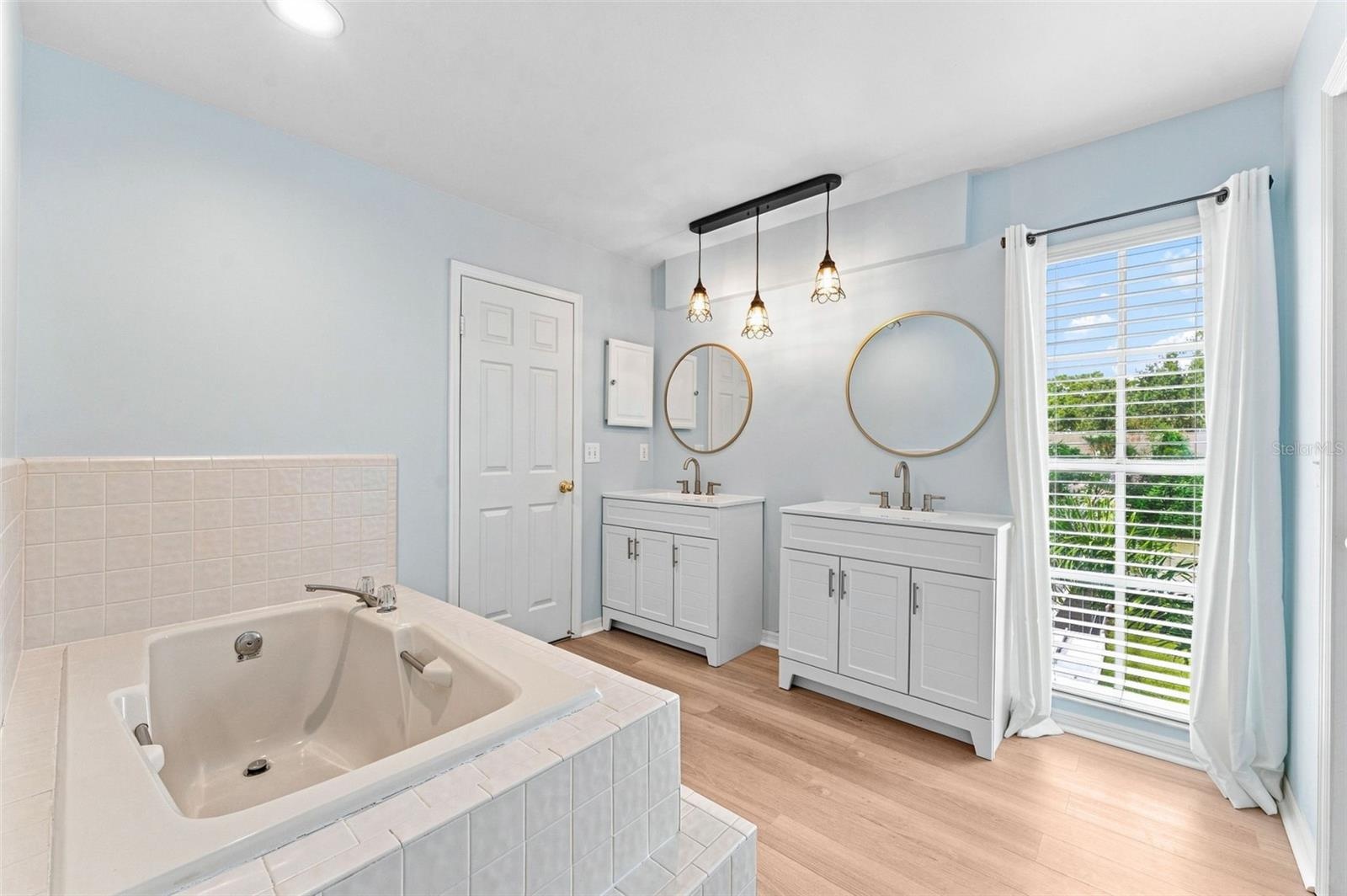 Master Bathroom with with dual Vanity