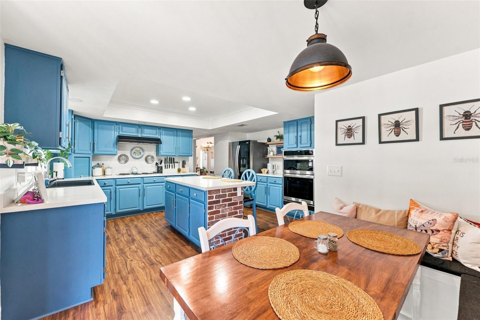 Bright, Open Kitchen