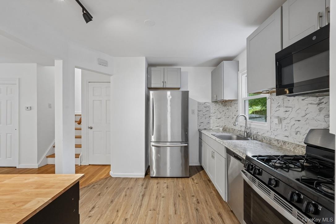 Another view of the kitchen
