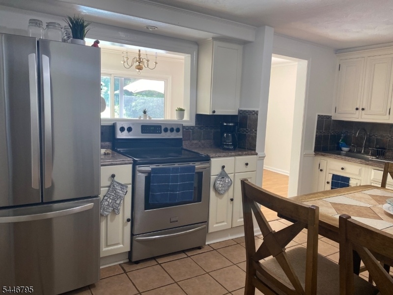 E-I Kitchen