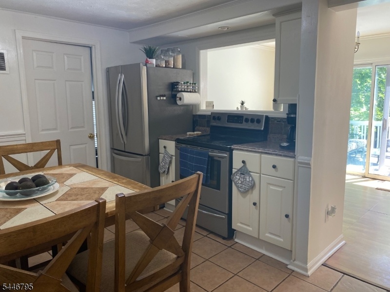 E-I Kitchen