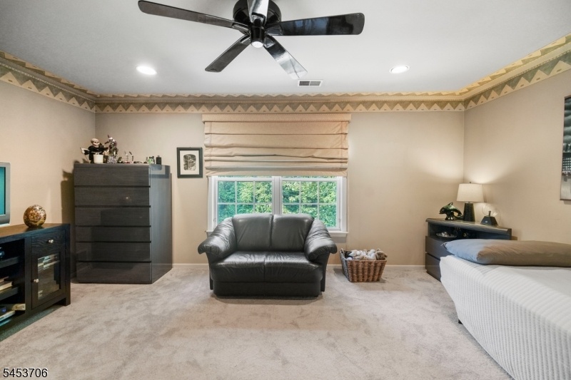 Closets / Dressing Area