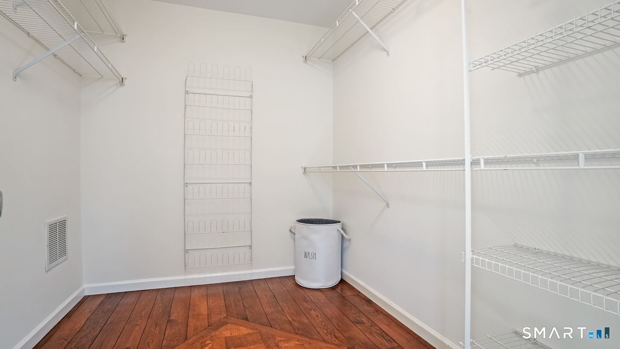 Walk In Closet
