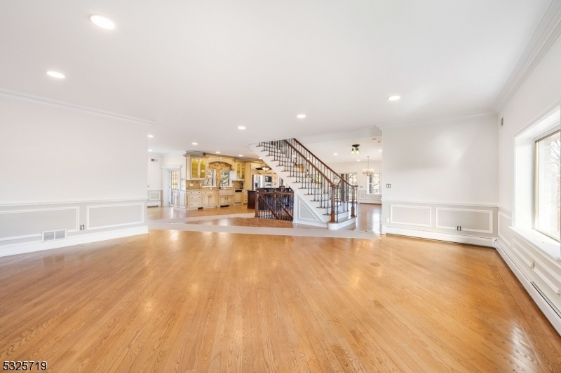 Hard wood Floors Throughout!