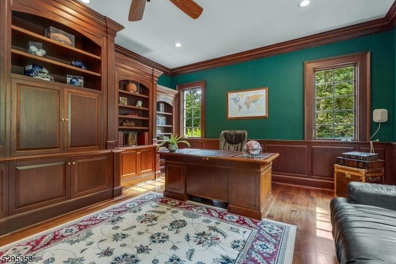 Custom Library / Office
