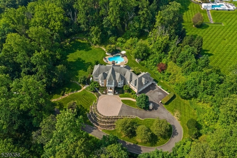 Private 5+ Acres