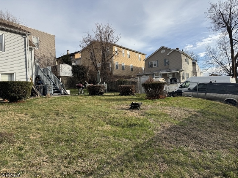 253 CRYSTAL ST