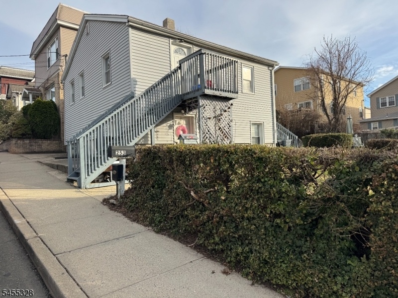 253 CRYSTAL ST