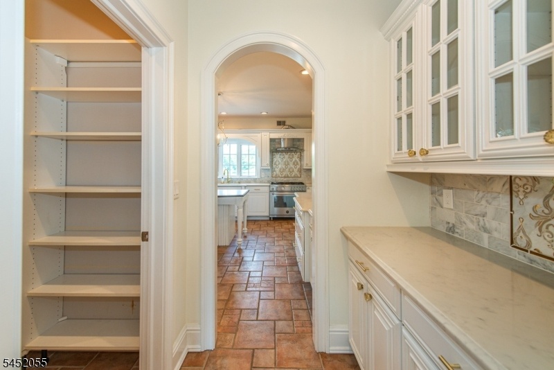 Butlers Pantry 2