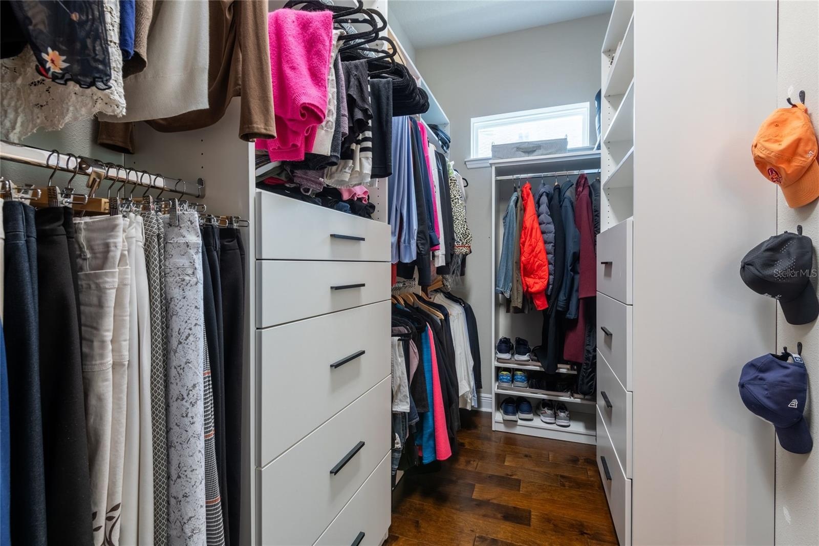 The other side of the walk-in closet.