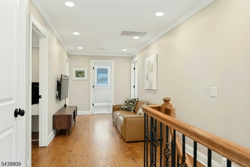 Hallway/Bonus Space
