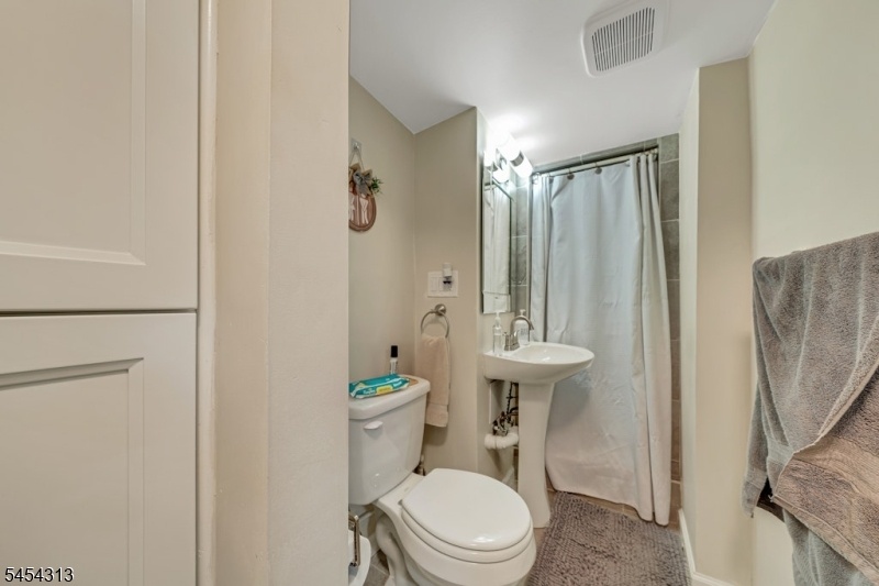 Apartment 1 - Bath Room