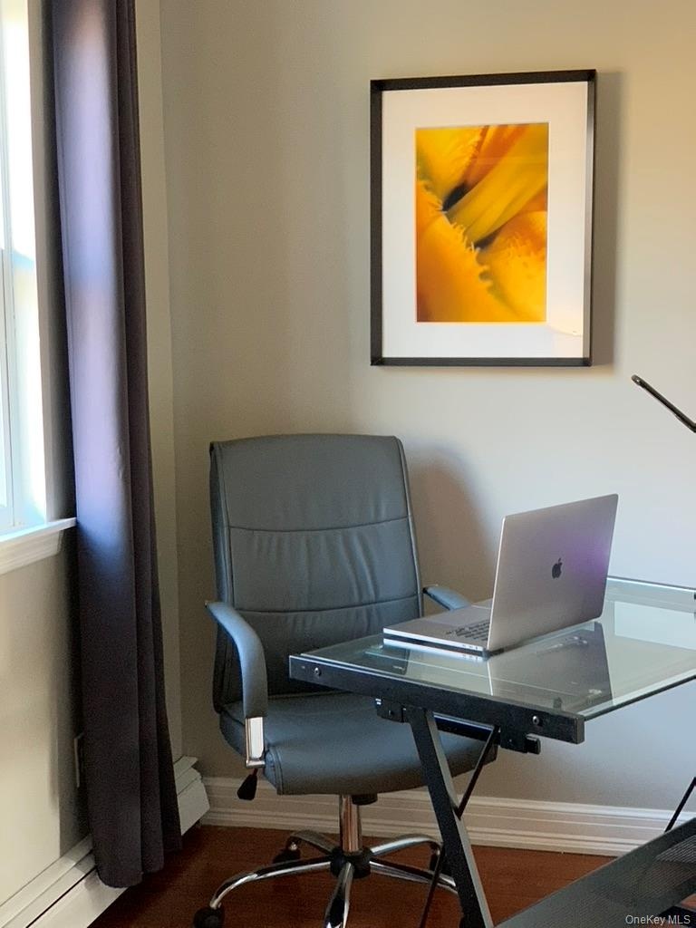 Bonus room connected to primary room can be used as an office space for remote working.