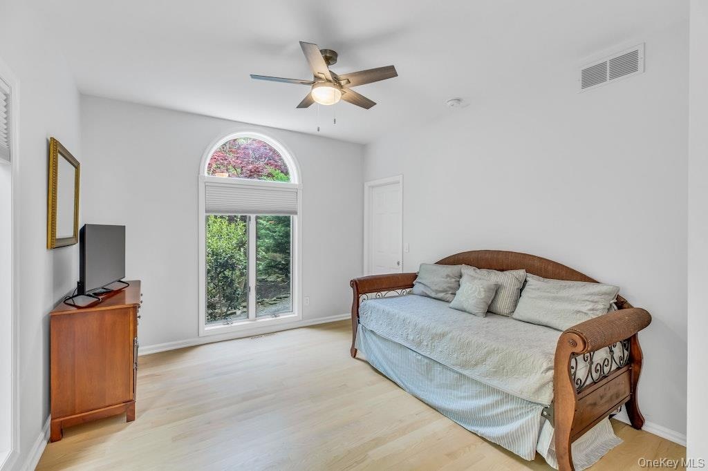 1st Floor bedroom