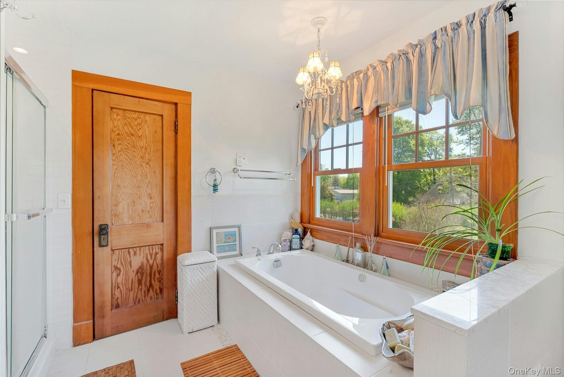 Primary Bath - Photo 3