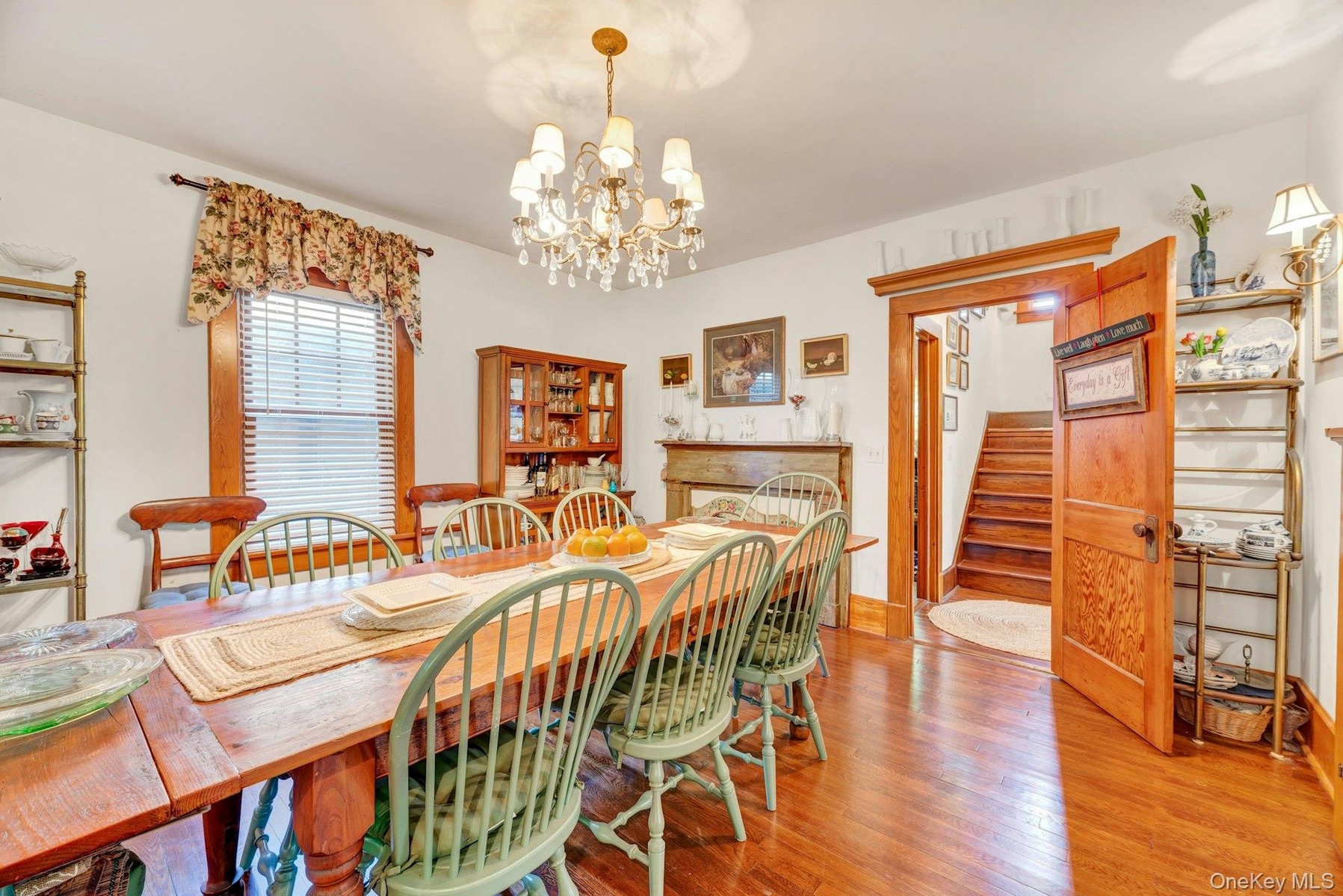 Dining Room - Photo 2