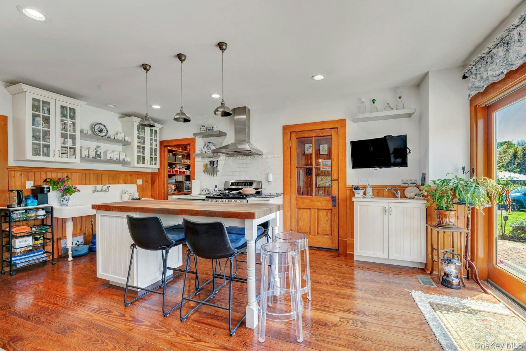 Kitchen - Photo 1