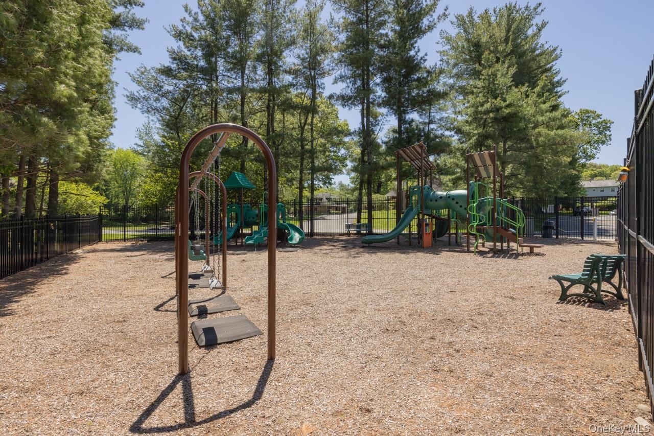 Knolls Community Playground