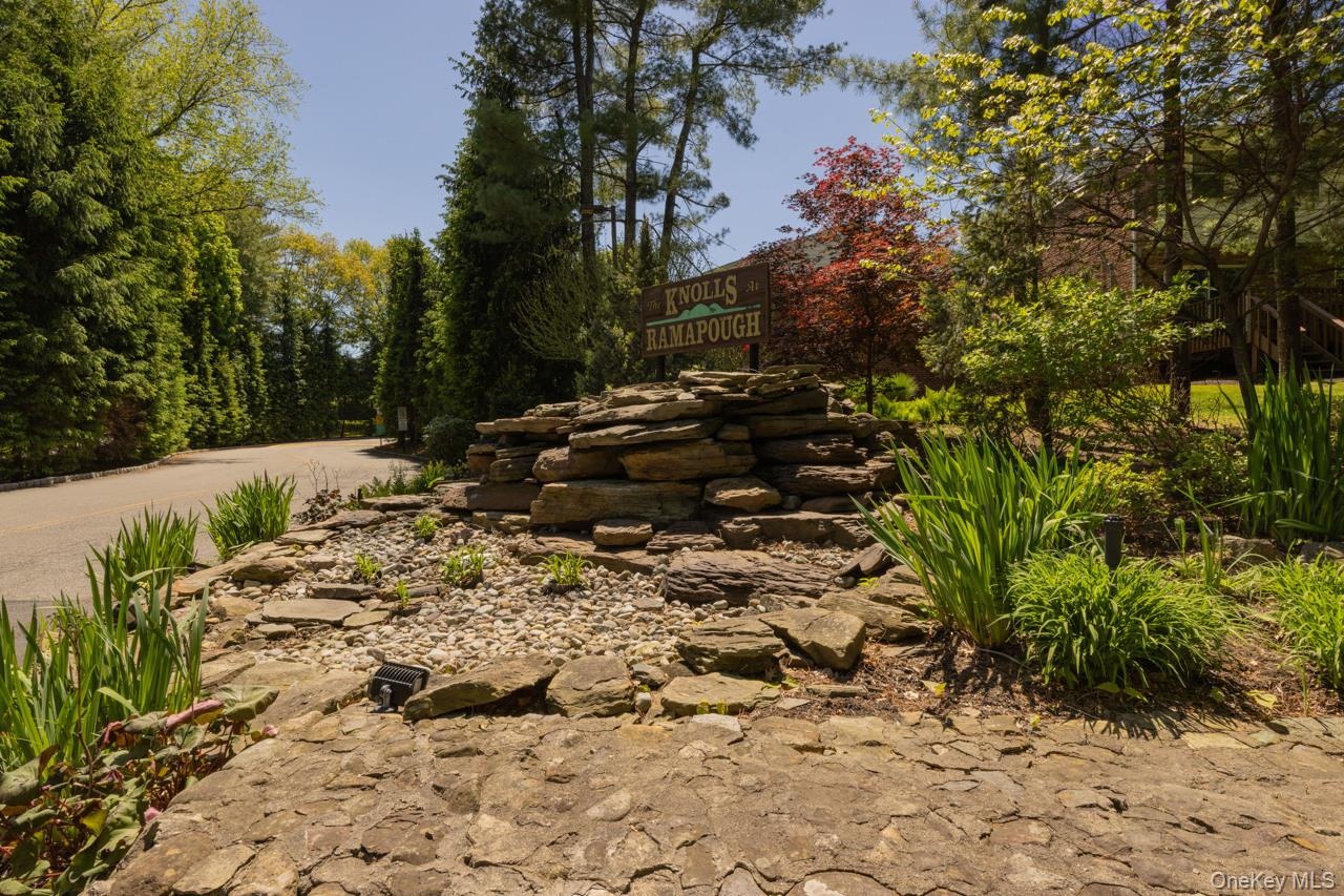 Entrance to the Knolls at Ramapough