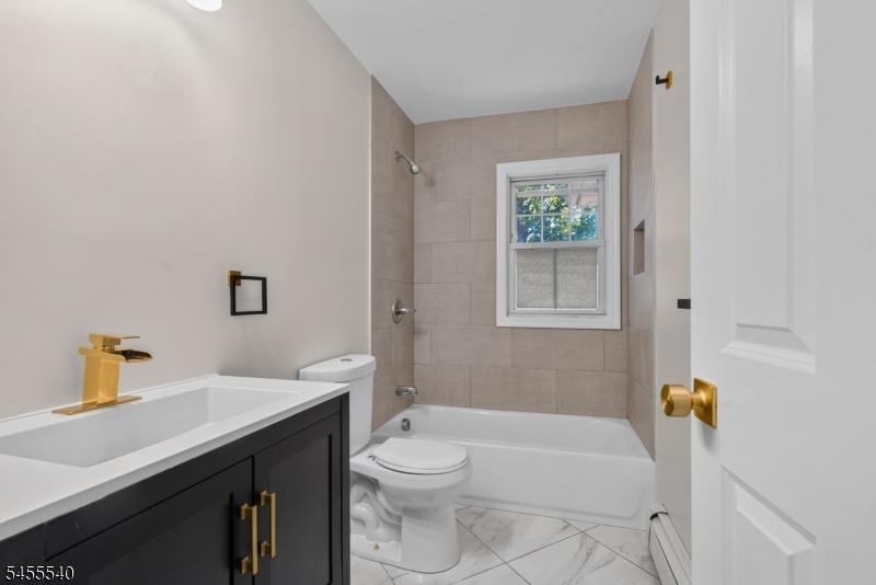 2nd floor full bath
