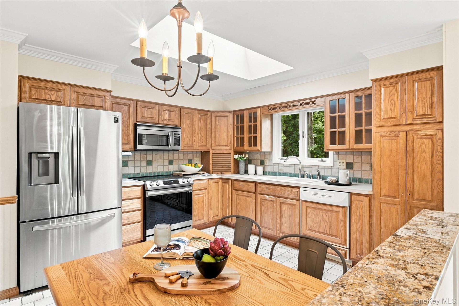 Eat in Kitchen, breakfast nook