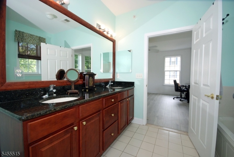 Luxurious Bathroom
