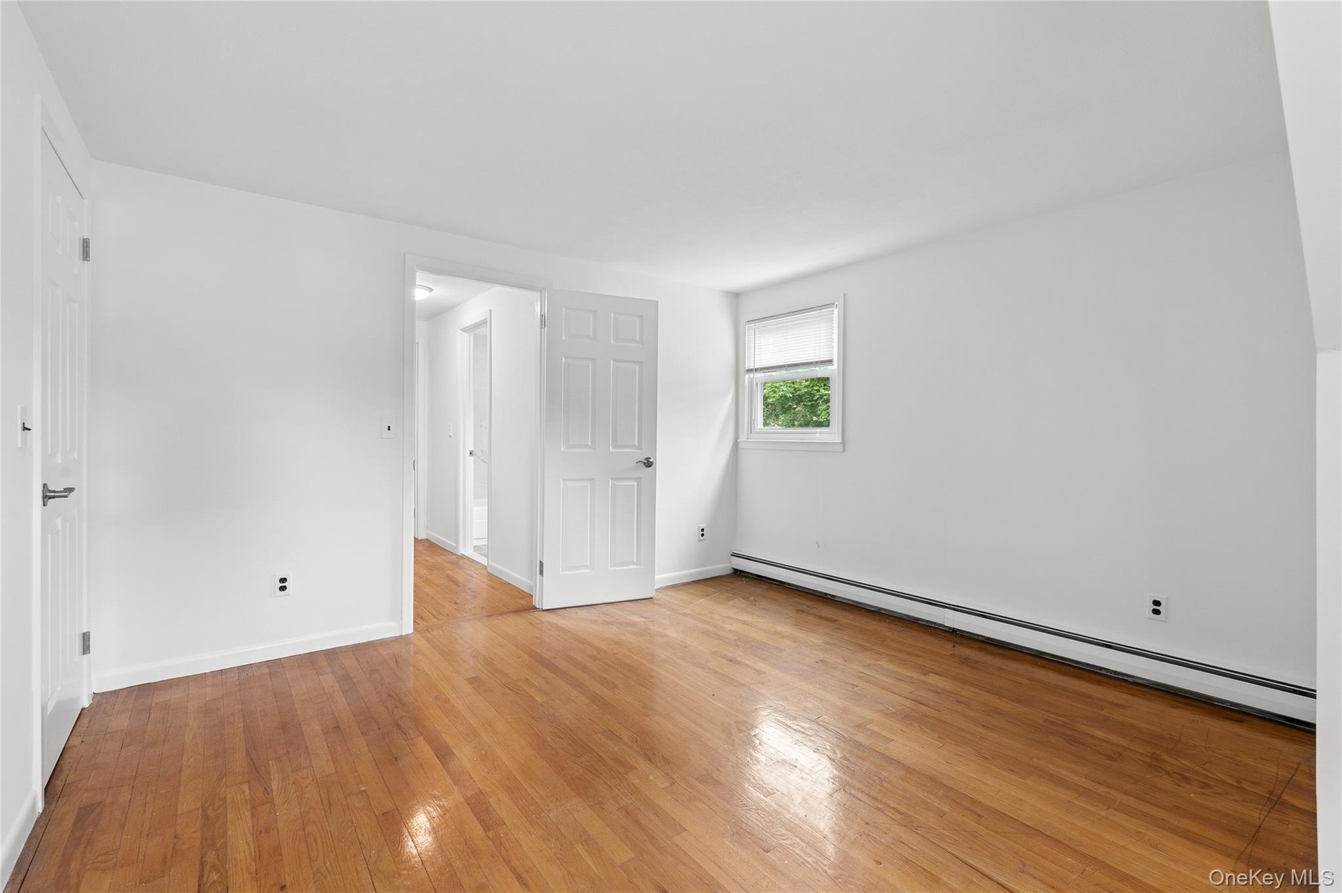 upstairs bedroom 2
