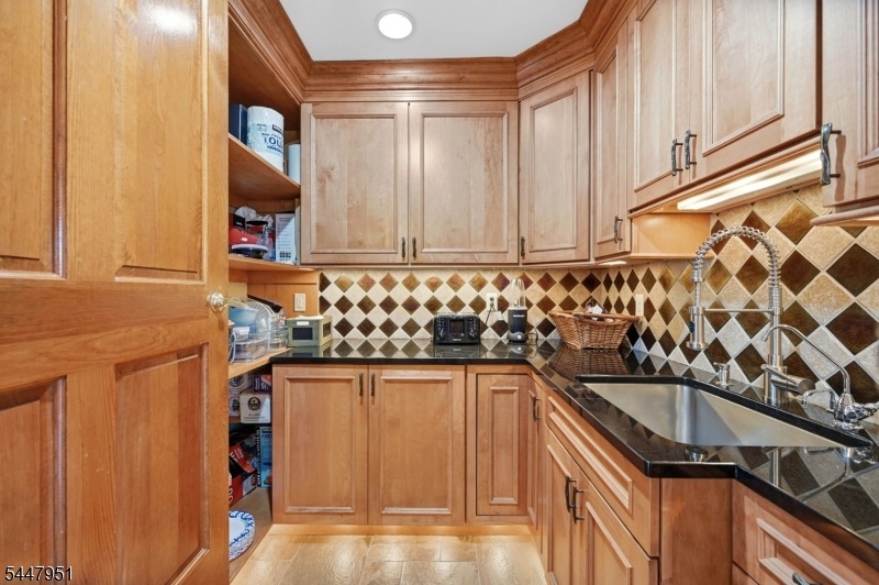 Butlers Pantry Room